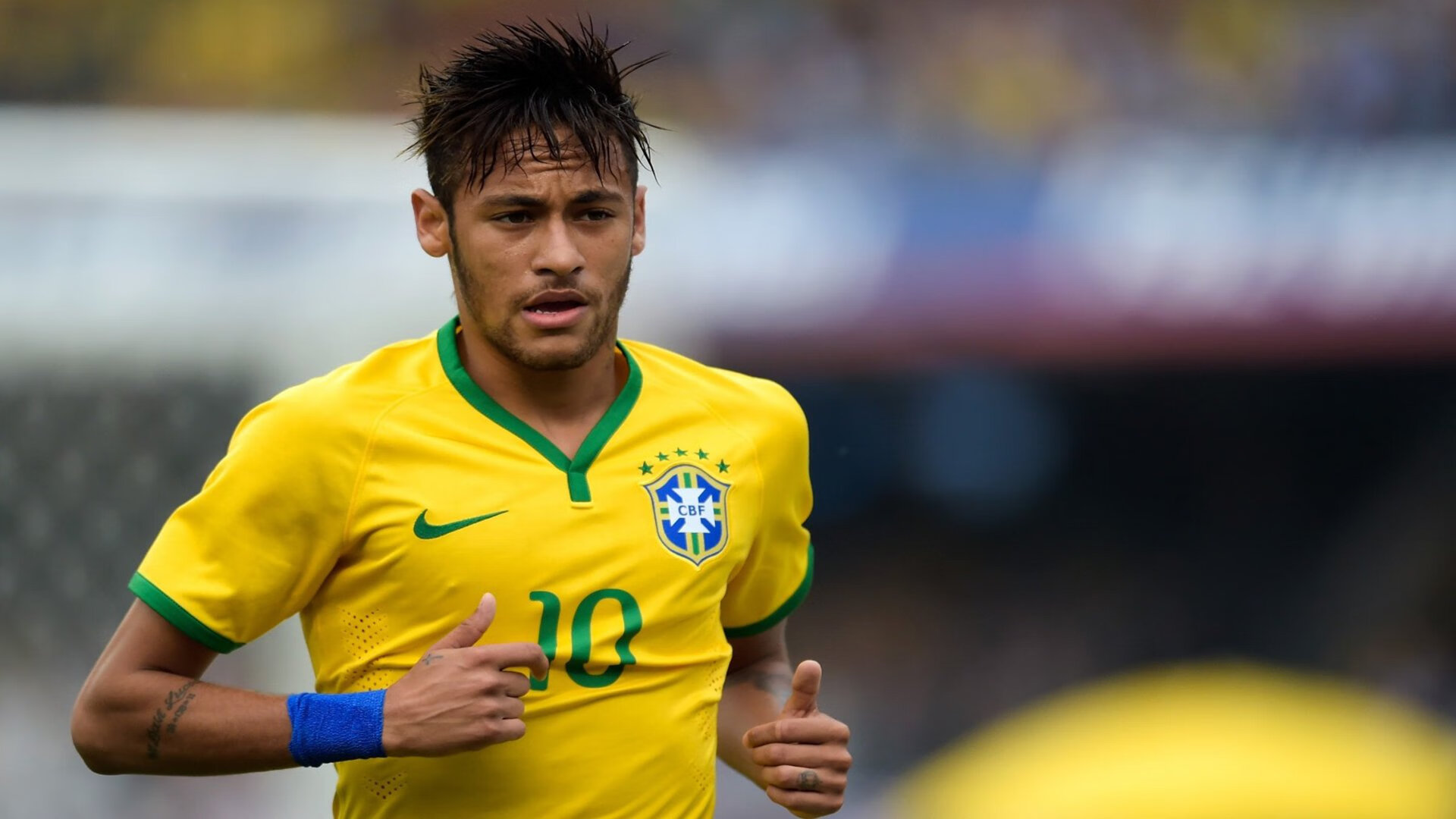 科里·简:凭借强大的对抗能力,边锋位置成全黑队的优势,科里老婆